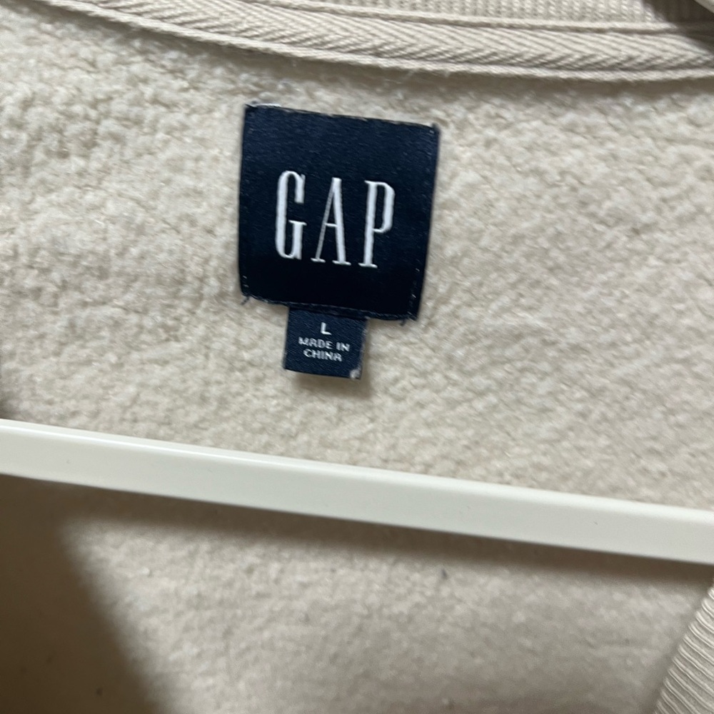GAP Cream Fleece Pullover - Picture 4 of 4